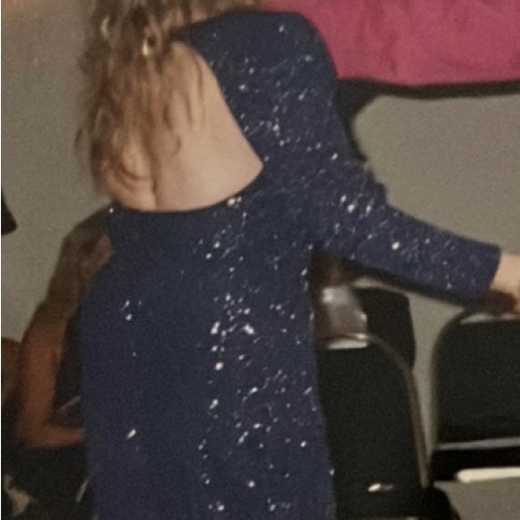 Susan Roselli for Vijack. Emerald color evening gown. Open back long sleeves - Picture 14 of 16